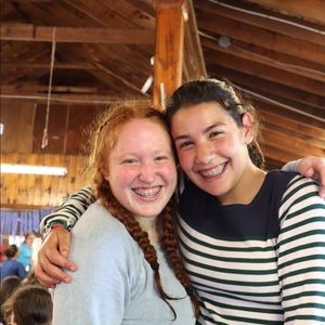 Meet your Posher, Dina